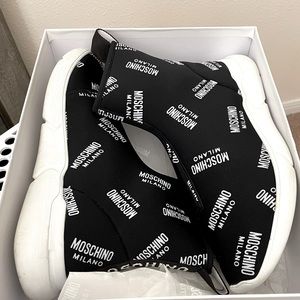 MOSCHINO Milano Sock Sneakers 🖤🤍